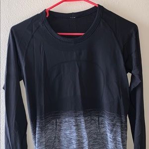 LuluLemon long sleeve